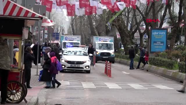 Kocaeli'de caddeler koronavirüse karşı ilaçlanıyor